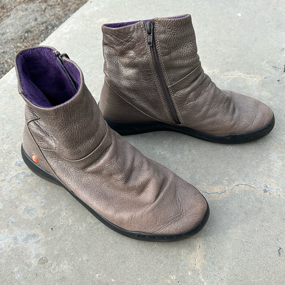 Softinos by Fly London Booties 7.5/38 SOFT Leather - Picture 1 of 6